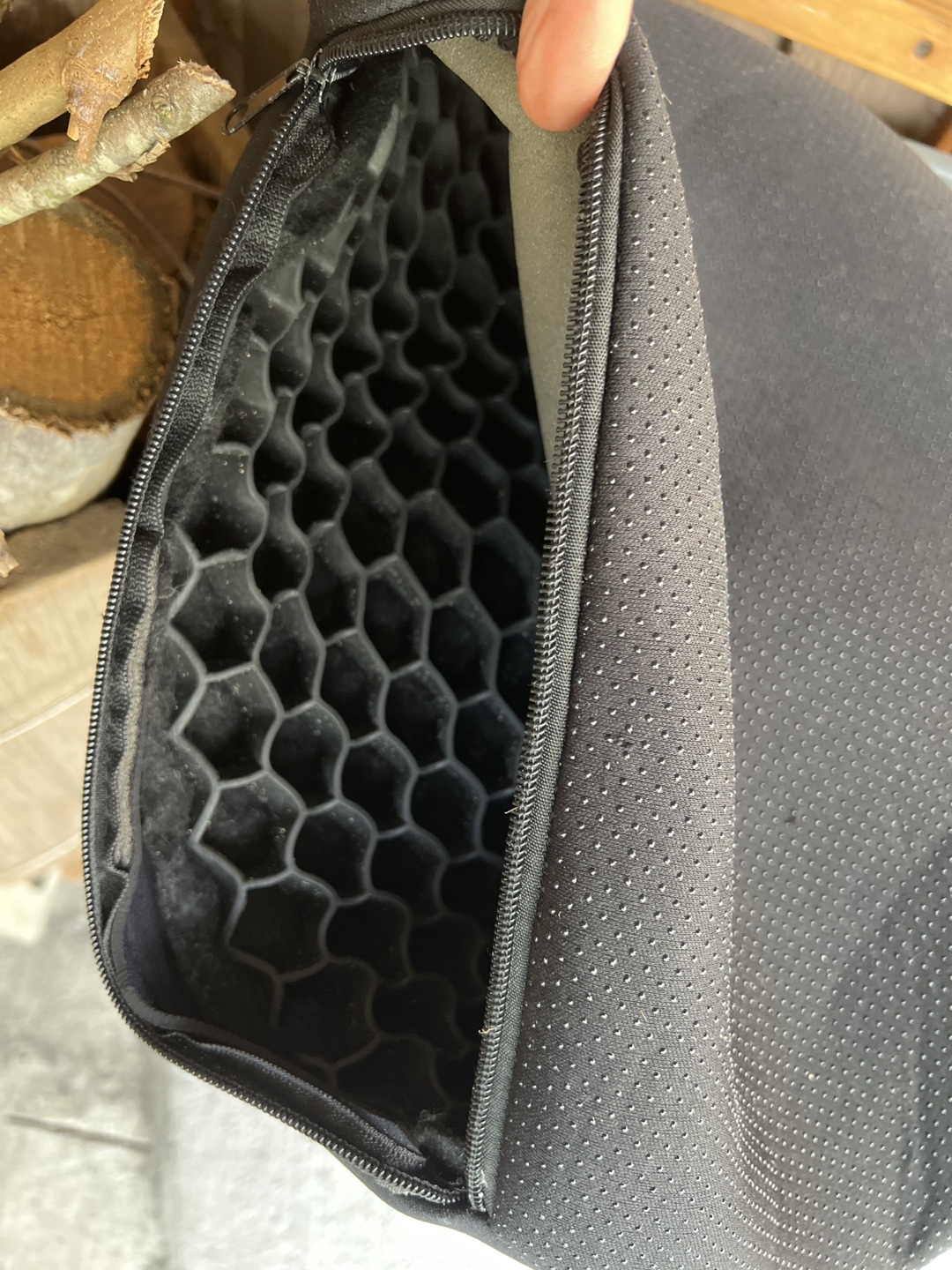 Black Honeycomb Memory Foam Seat Cushion - photo 3