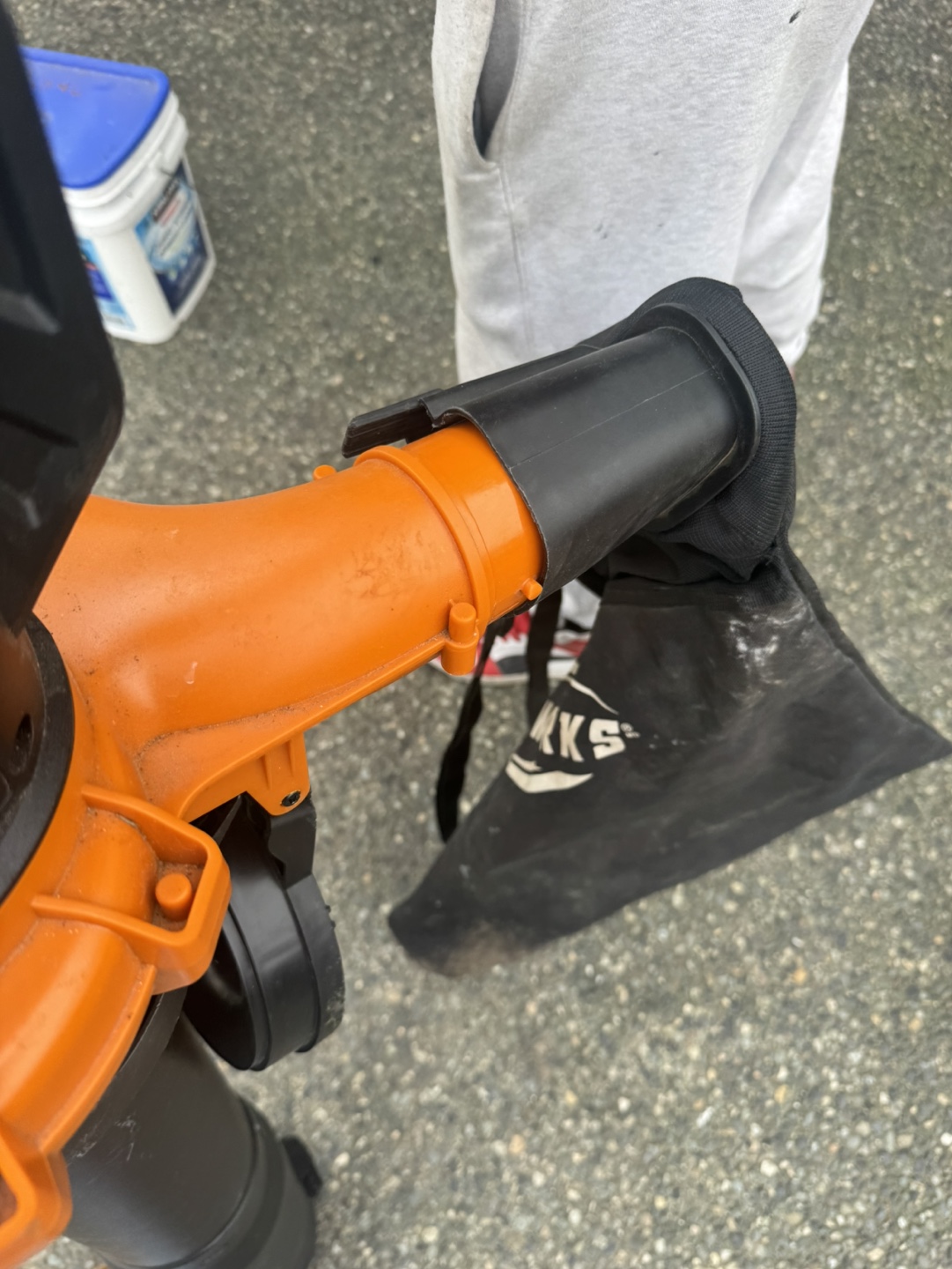 WORX WG521 40V Power Share Turbine Leaf Blower - photo 2