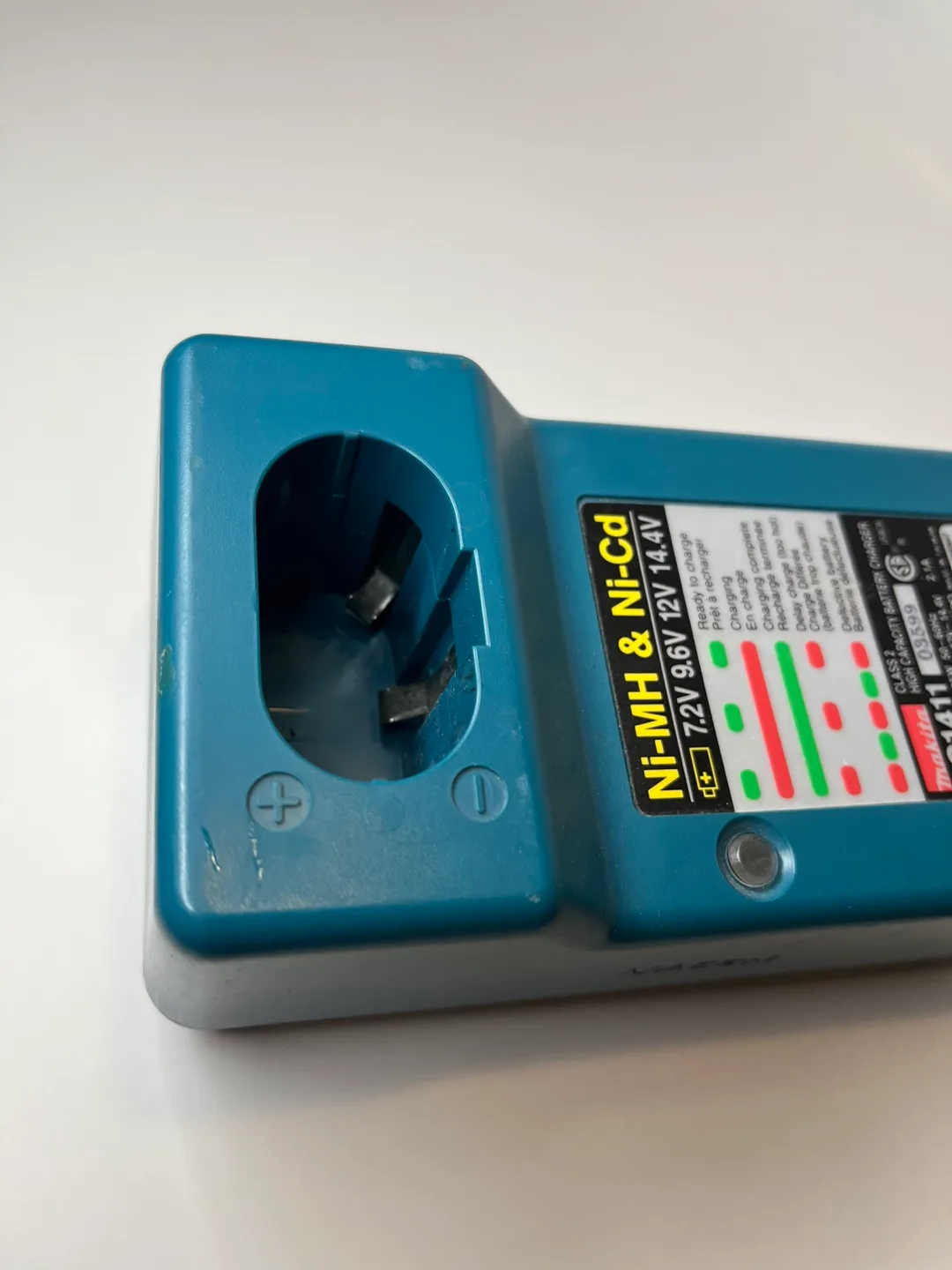 Makita Fast Battery Chargers image indicator(6)
