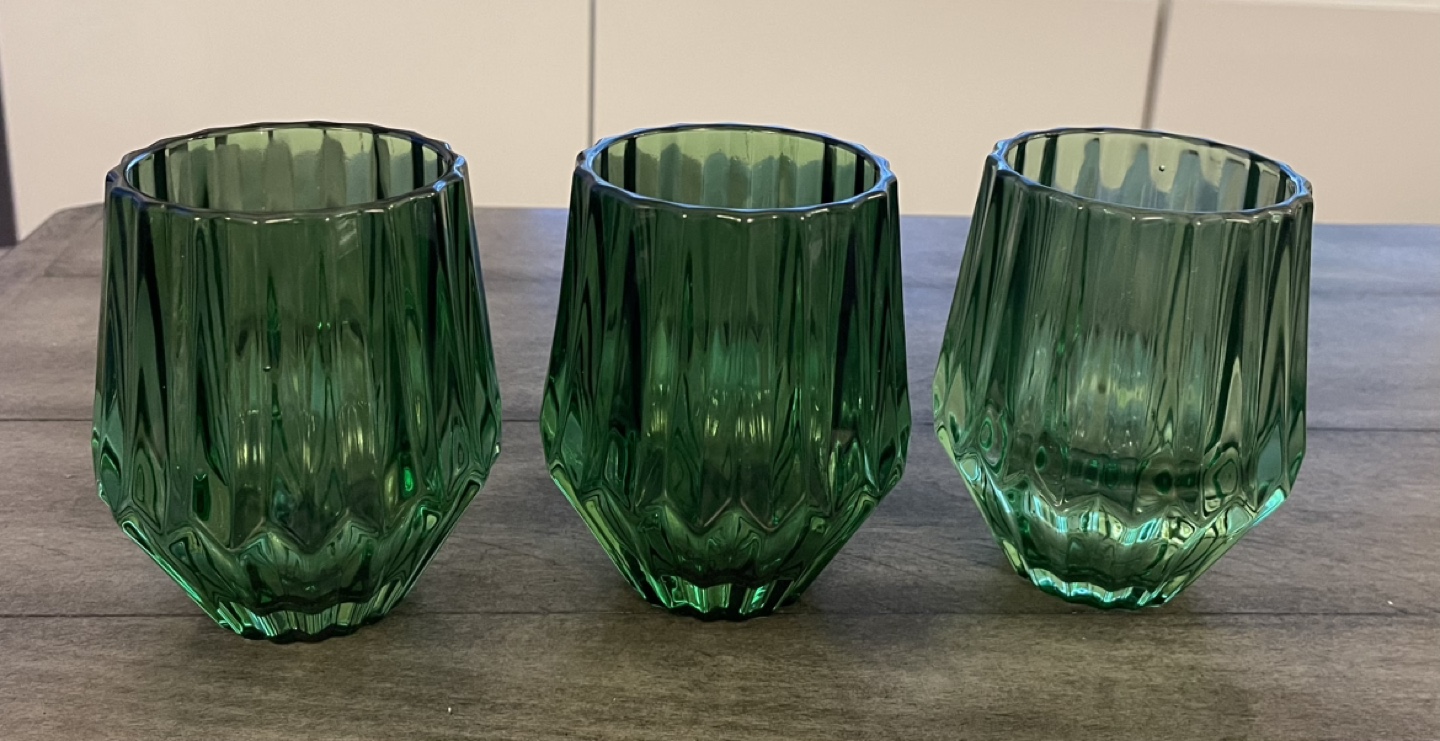 Set of Three Vintage-style Emerald Green Glasses - photo 2