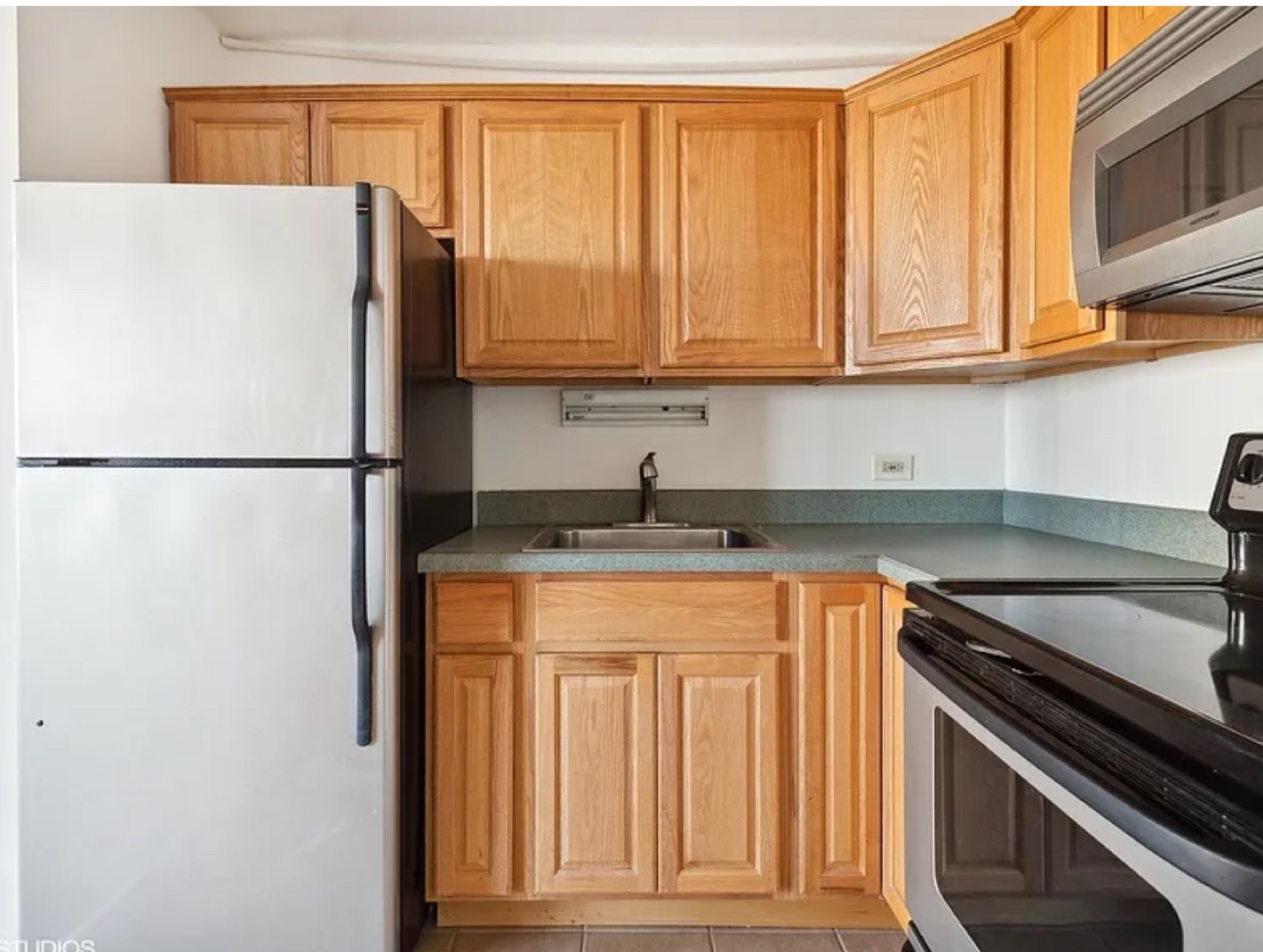 Oak Kitchen Cabinet Set