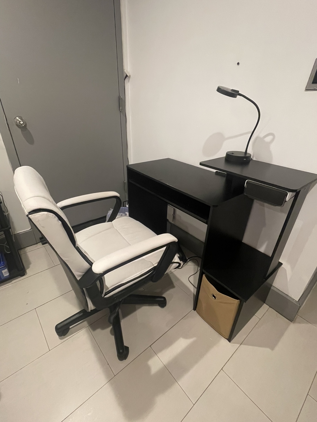 White and Black Office Chair - photo 5