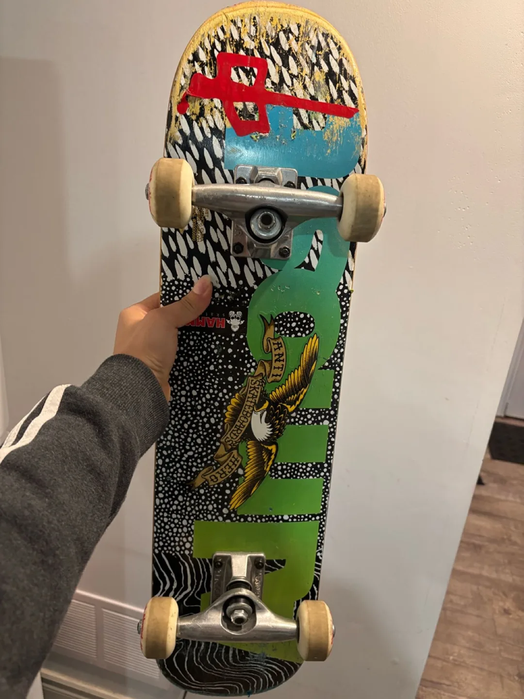 Anti-Hero Skateboard (complete) image indicator(4)