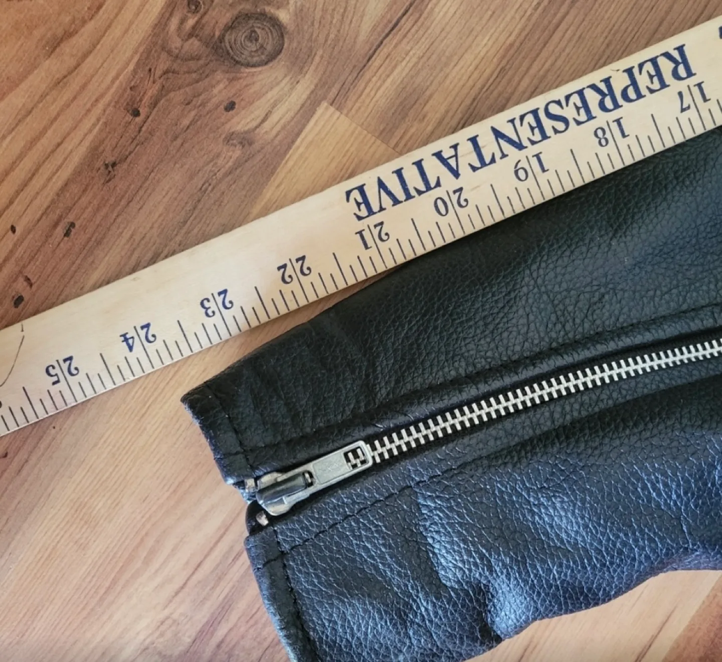 Women’s Z1R Apparel Black Leather Motorcycle Jacket Size 12 image indicator(9)