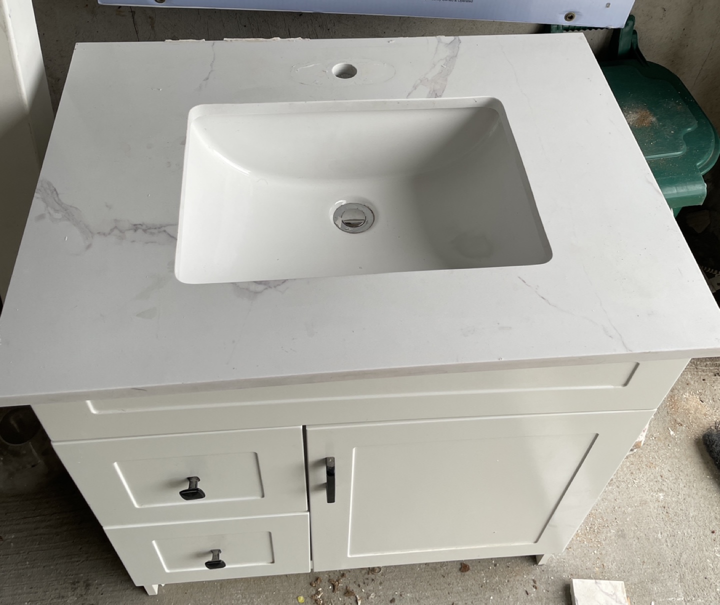 30” White Bathroom Vanity with Quartz Countertop - photo 2