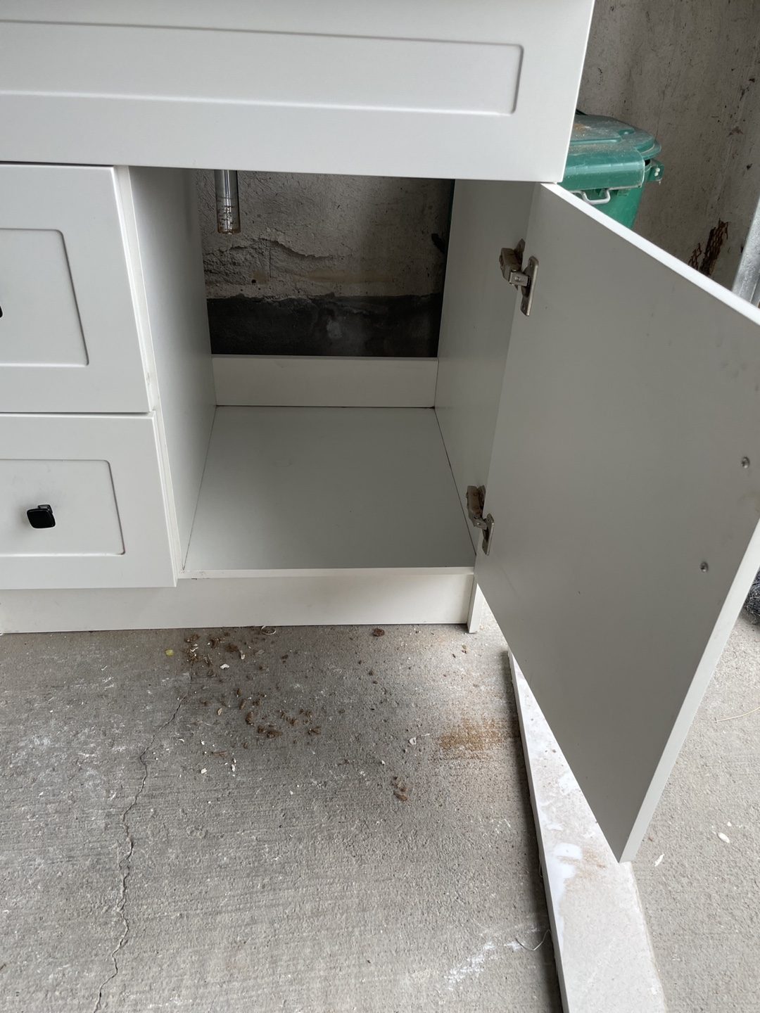 30” White Bathroom Vanity with Quartz Countertop - photo 3