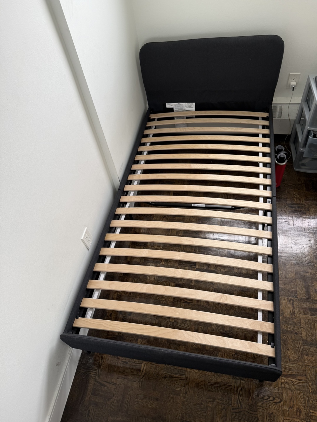 Twin bed frame - photo 2