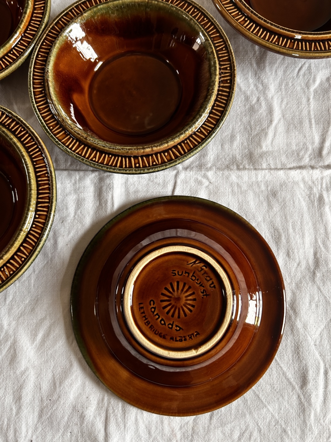 Vintage Canada Pottery Sunburst Cereal Bowls - Set of 5 - photo 4