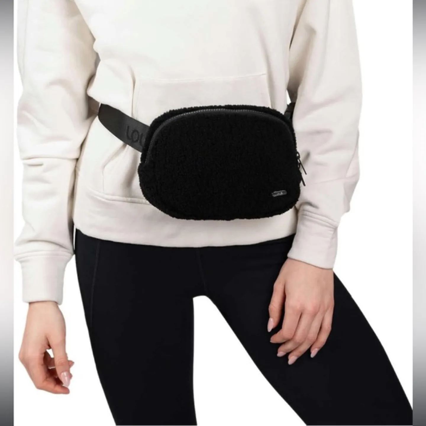 LOLE Black Sherpa Waist Bag image indicator(4)