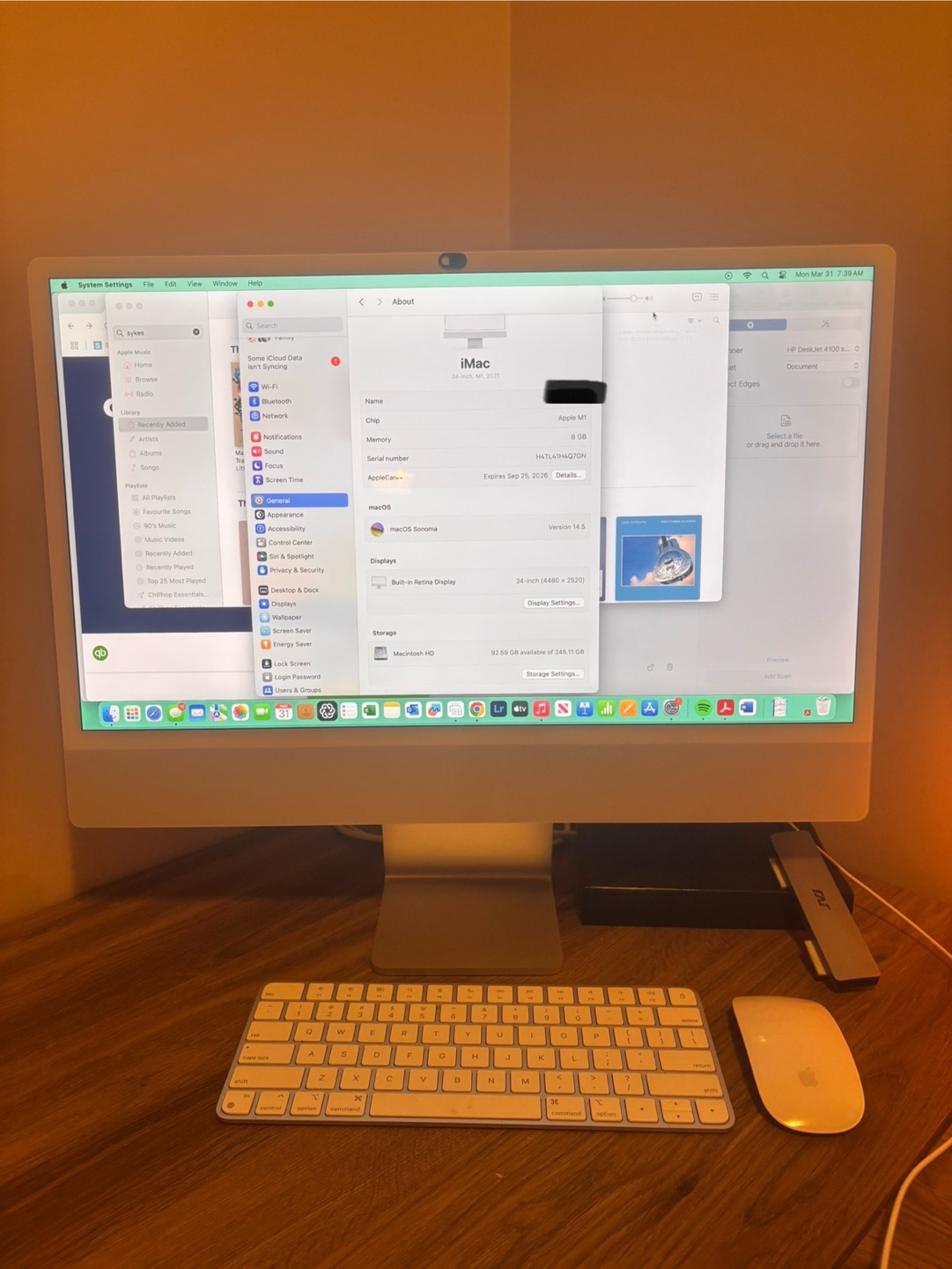 24-inch iMac, 8GB Memory, 256GB SSD, Apple M1 Chip
