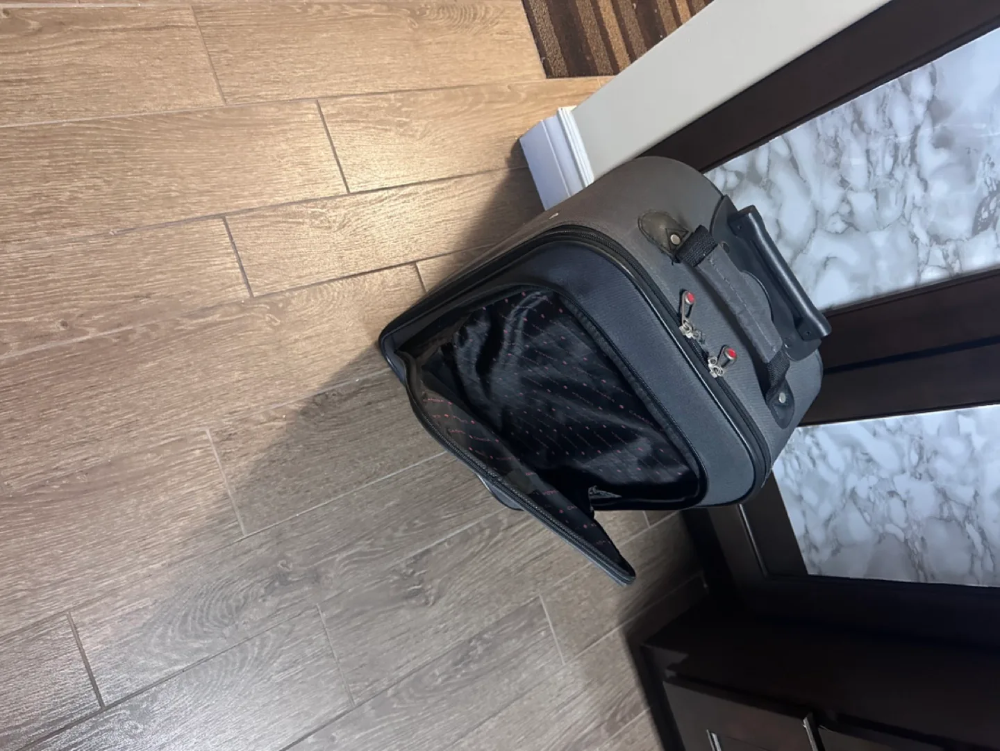 New measurements approval Carry-on Luggage Suitcase with Wheels image indicator(3)