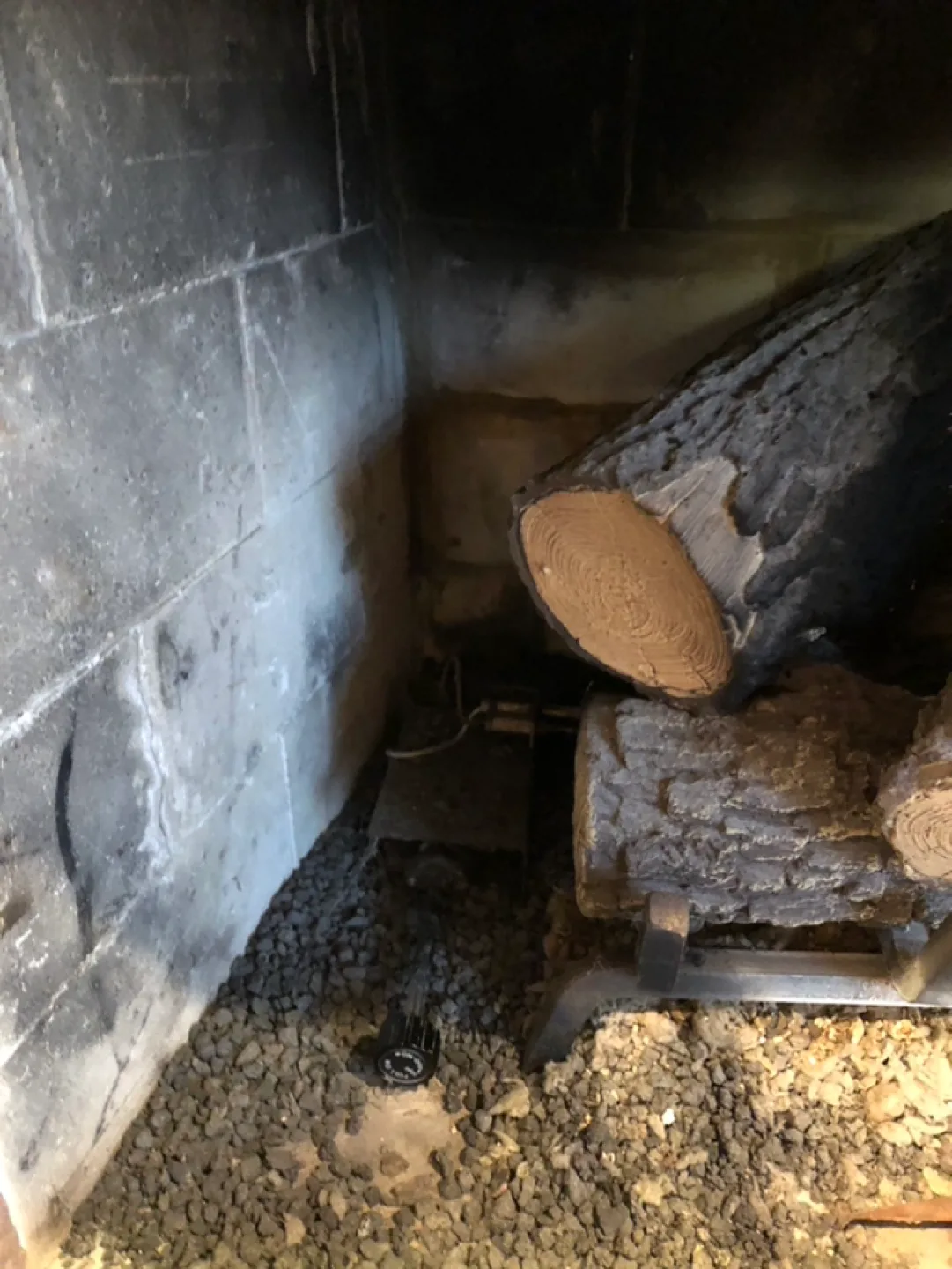 Gas Fireplace Log Set with Brass Trim image indicator(5)