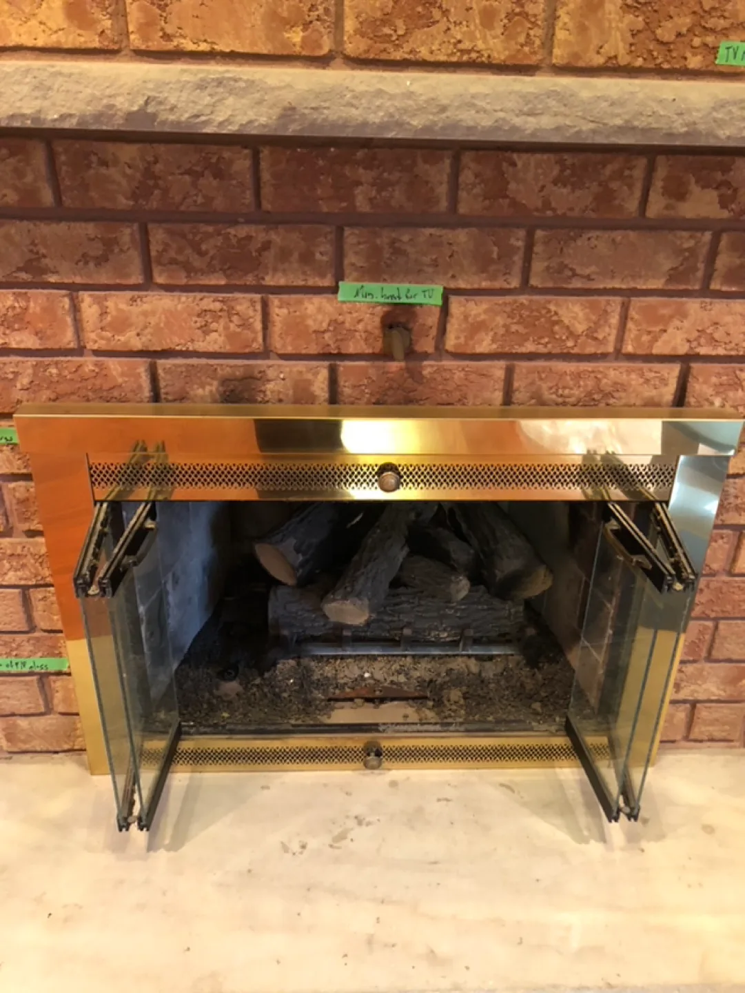 Gas Fireplace Log Set with Brass Trim image indicator(2)