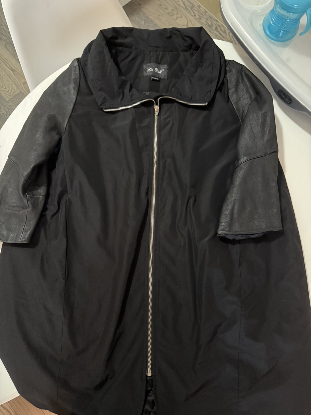 Le Roi Black Short-Sleeve Jacket - photo 3
