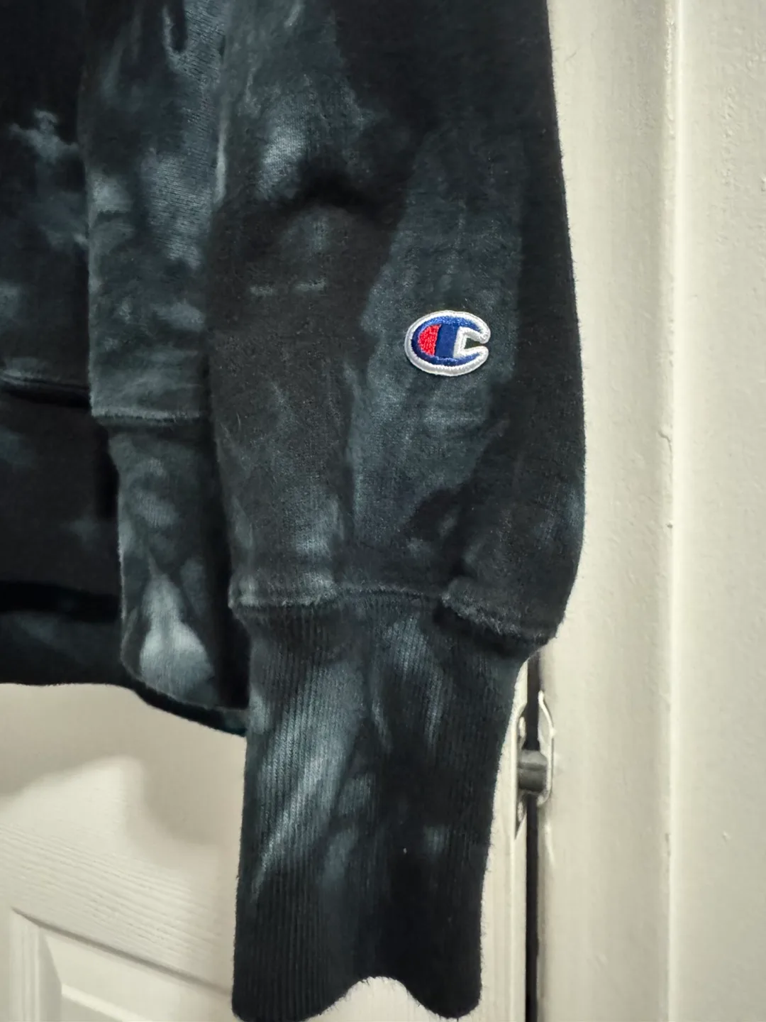 ERRA burst logo embroidered Tie dye Hoodie Champion (XL) image indicator(5)