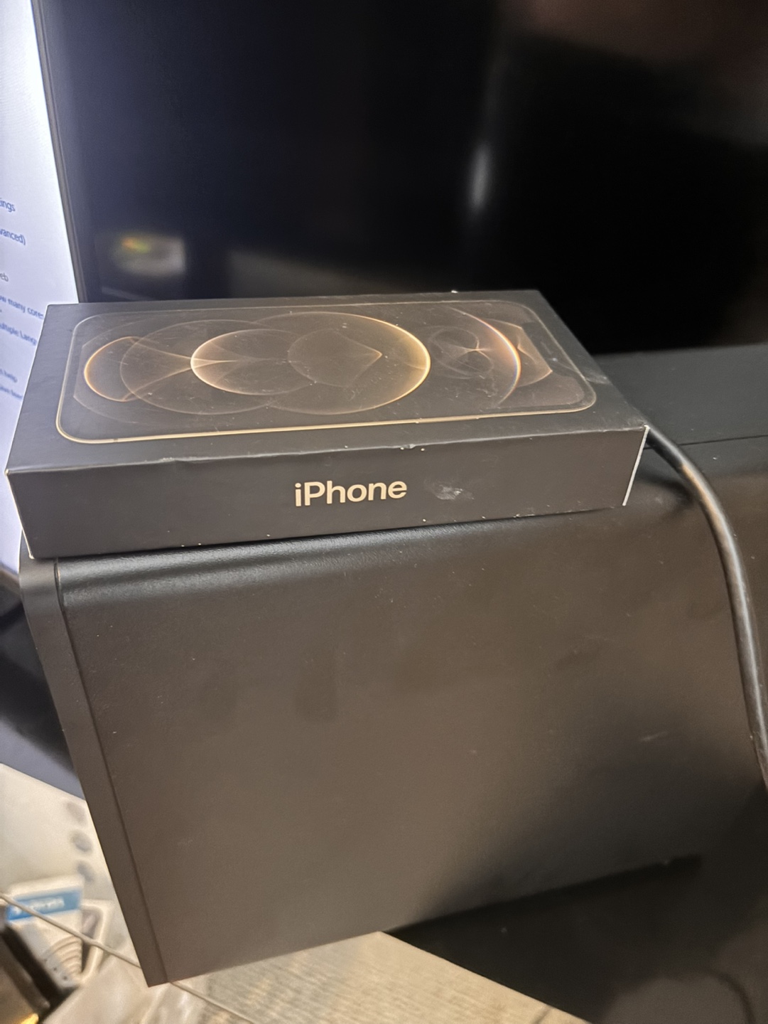 iPhone box - photo 3