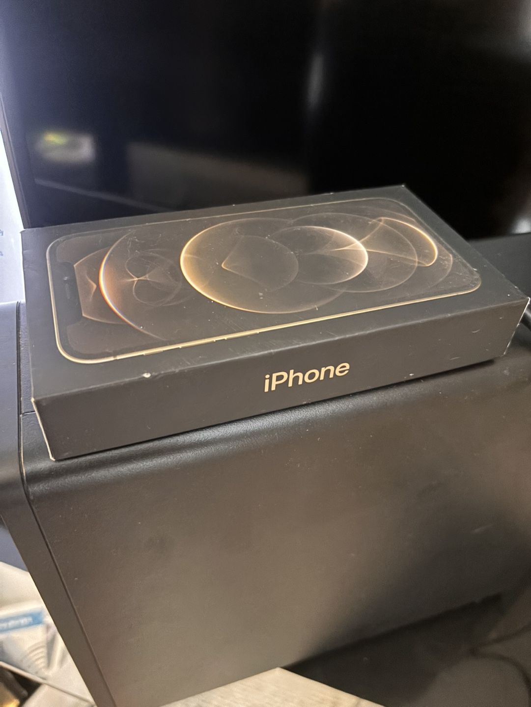 iPhone box - photo 4