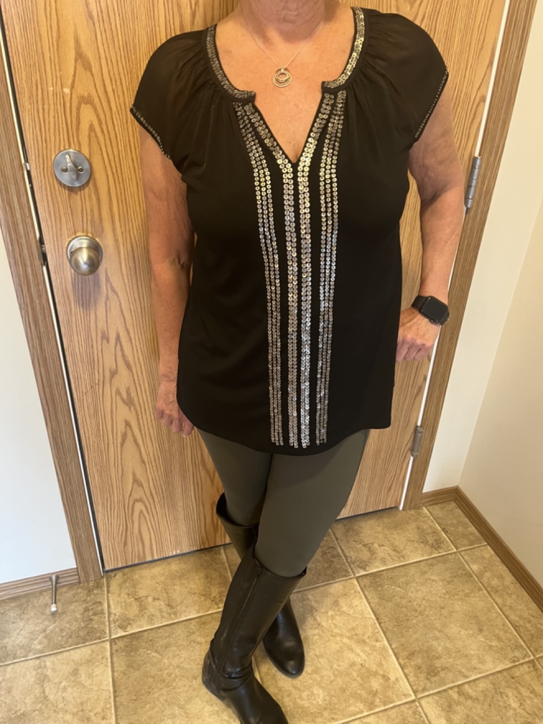 Black sequined women's blouse - photo 2