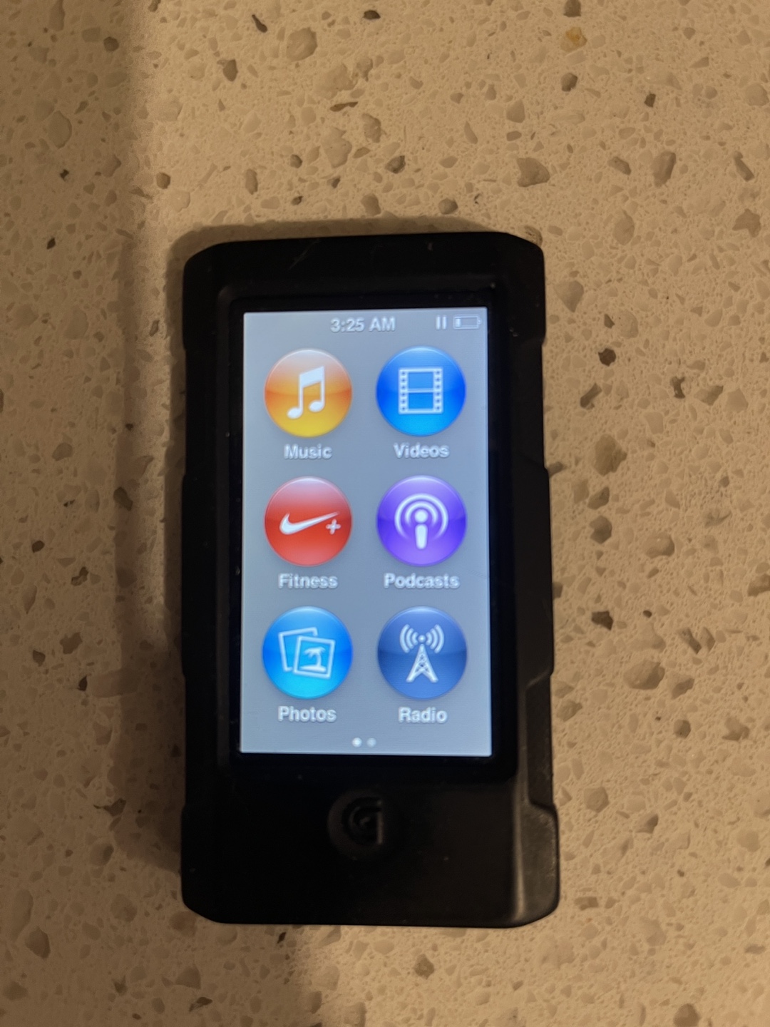 iPod Shuffle 7th Generation - Pre-owned (Great Condition) - photo 2