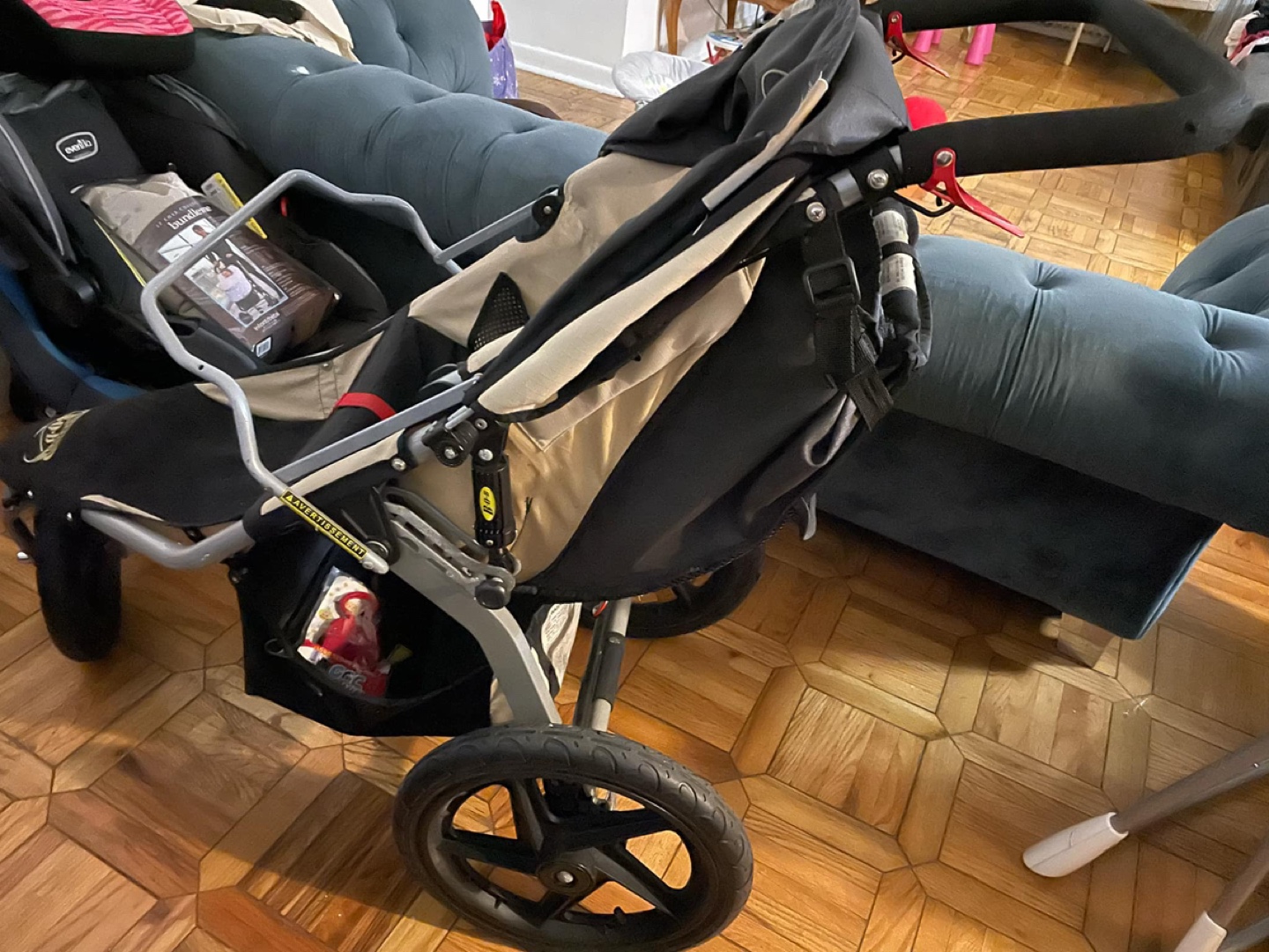 BOB Revolution Jogging Stroller - photo 2