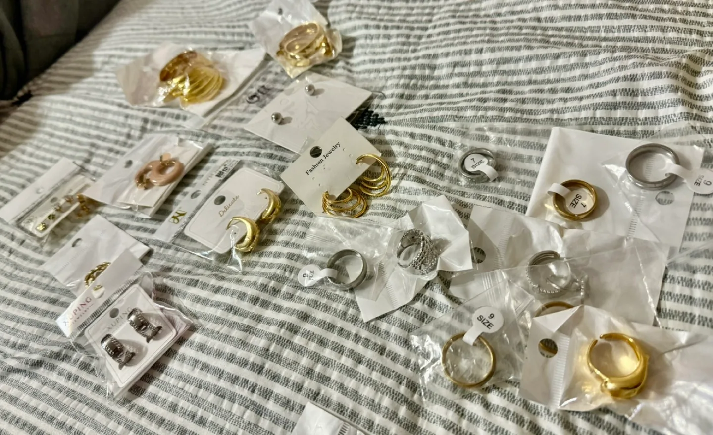 Jewellery for sale thumbnail
