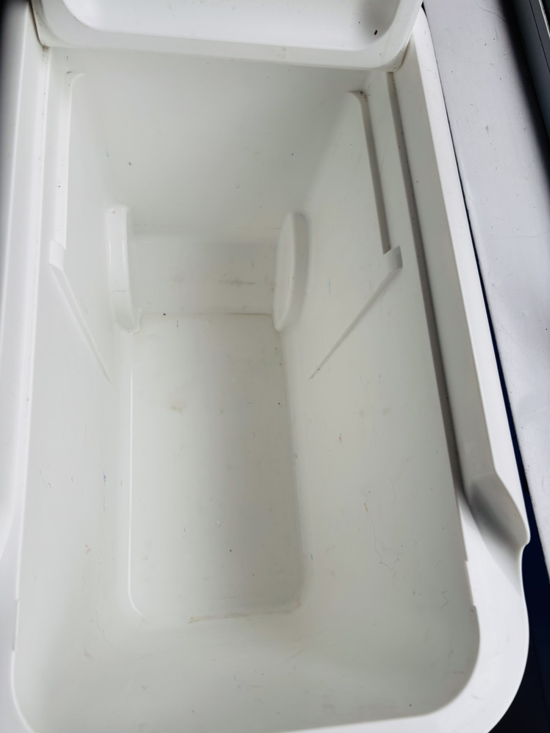 Igloo Rolling Cooler - photo 2