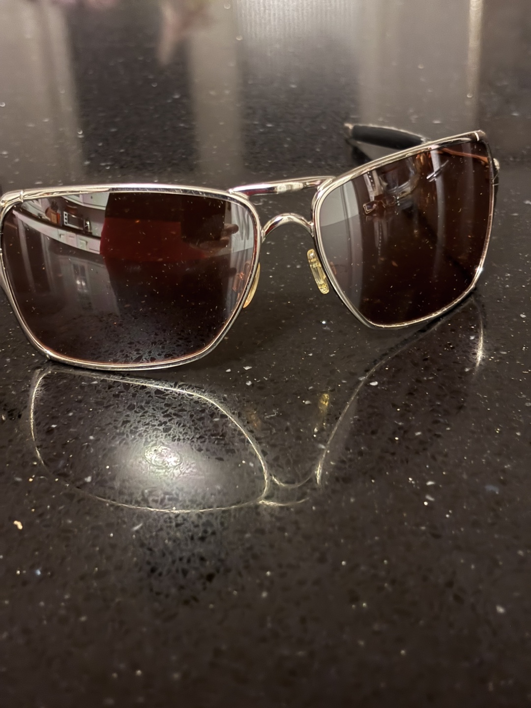 Oakley Sunglasses Aviator Style Metal Frame Brown Lenses - photo 2