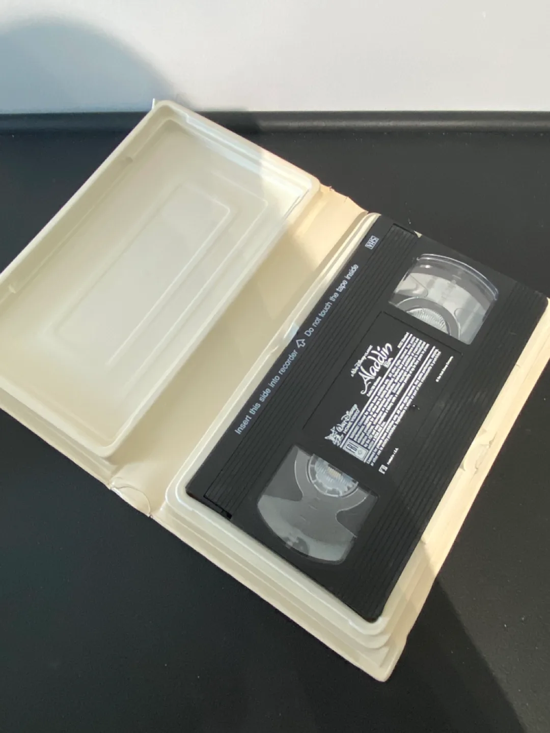 Aladdin VHS image indicator(8)