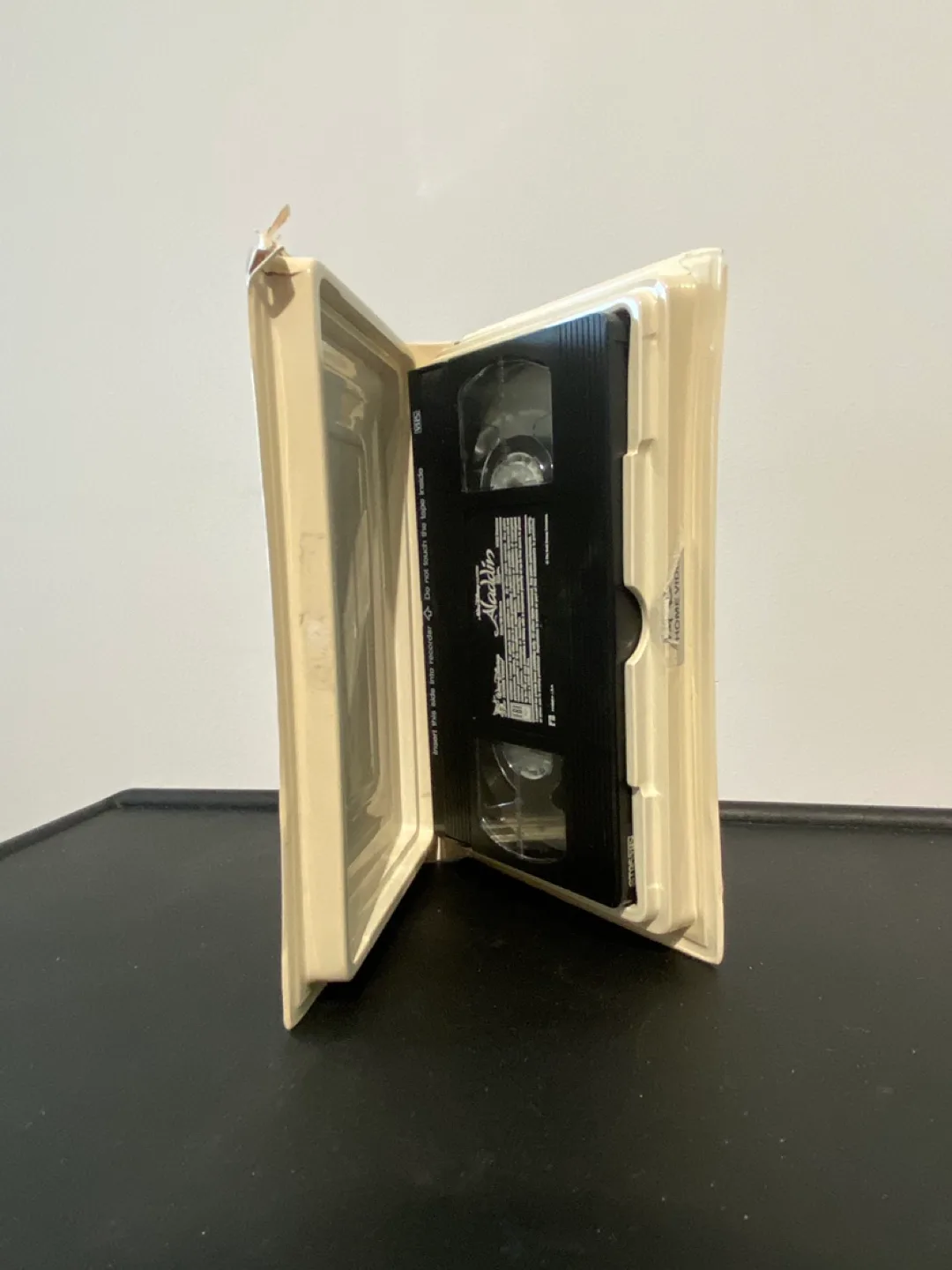 Aladdin VHS image indicator(9)