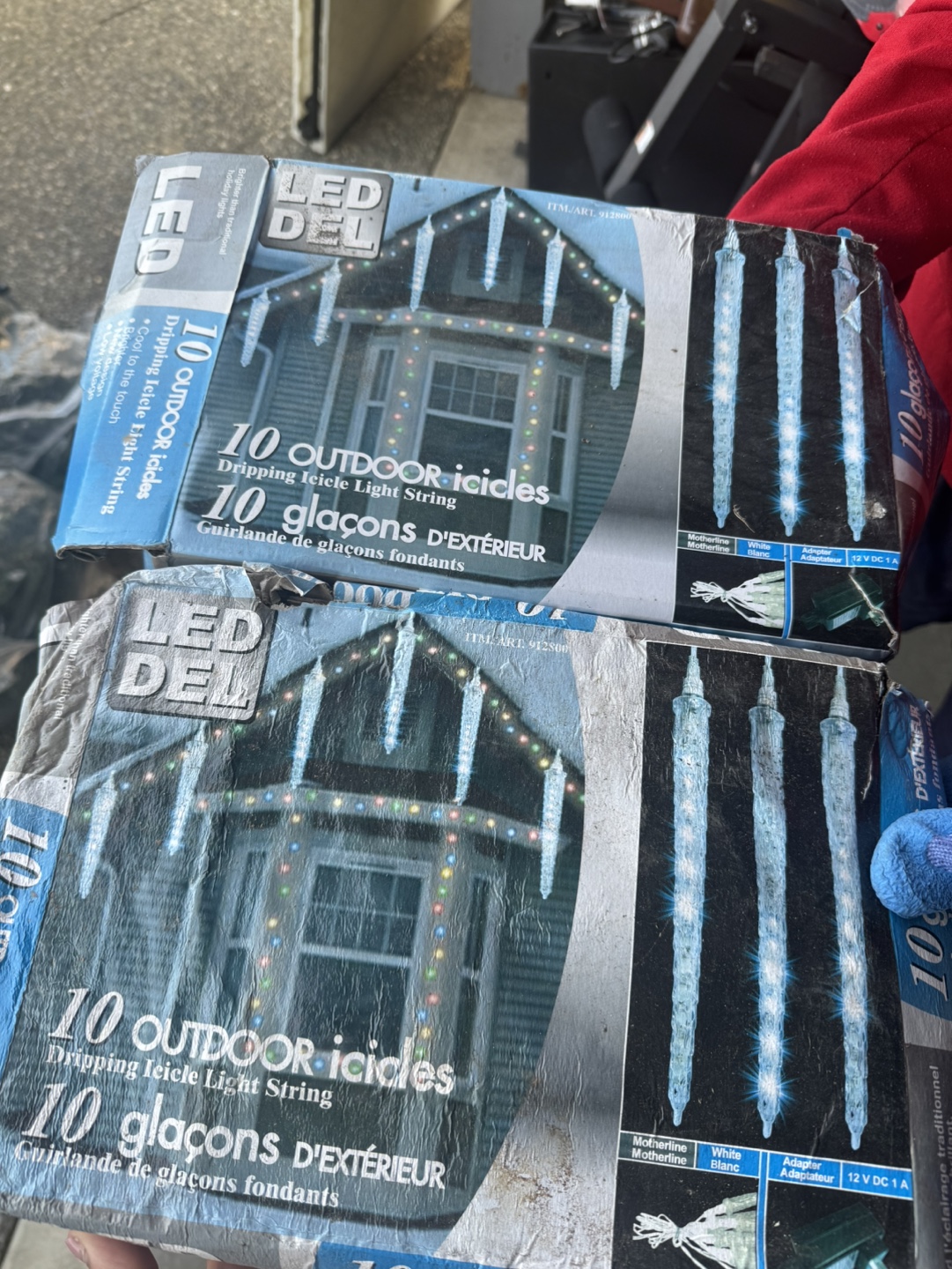 Two boxes of LED DEL 10 Outdoor Icicle Lights