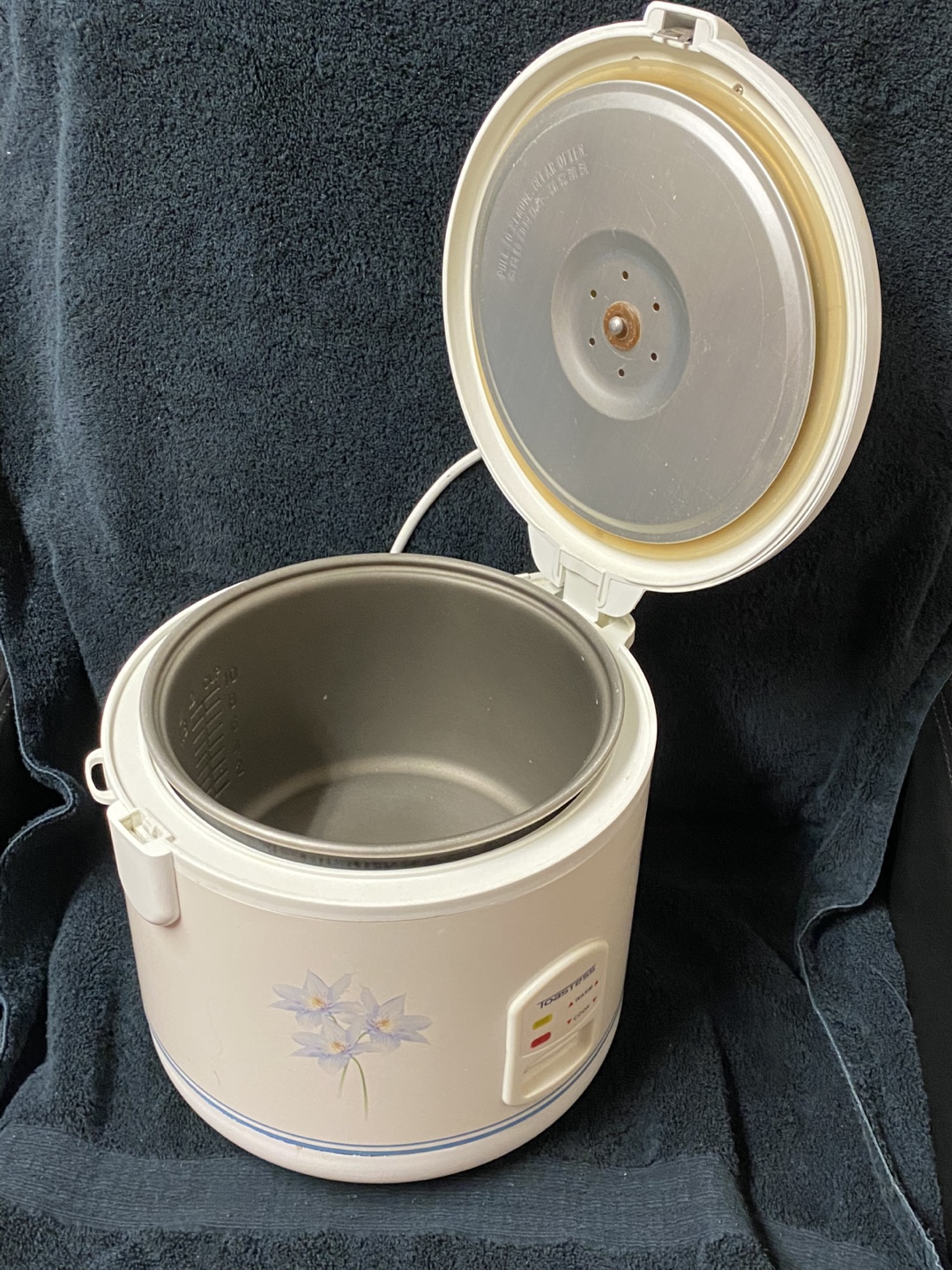Toastess Rice Cooker - photo 2