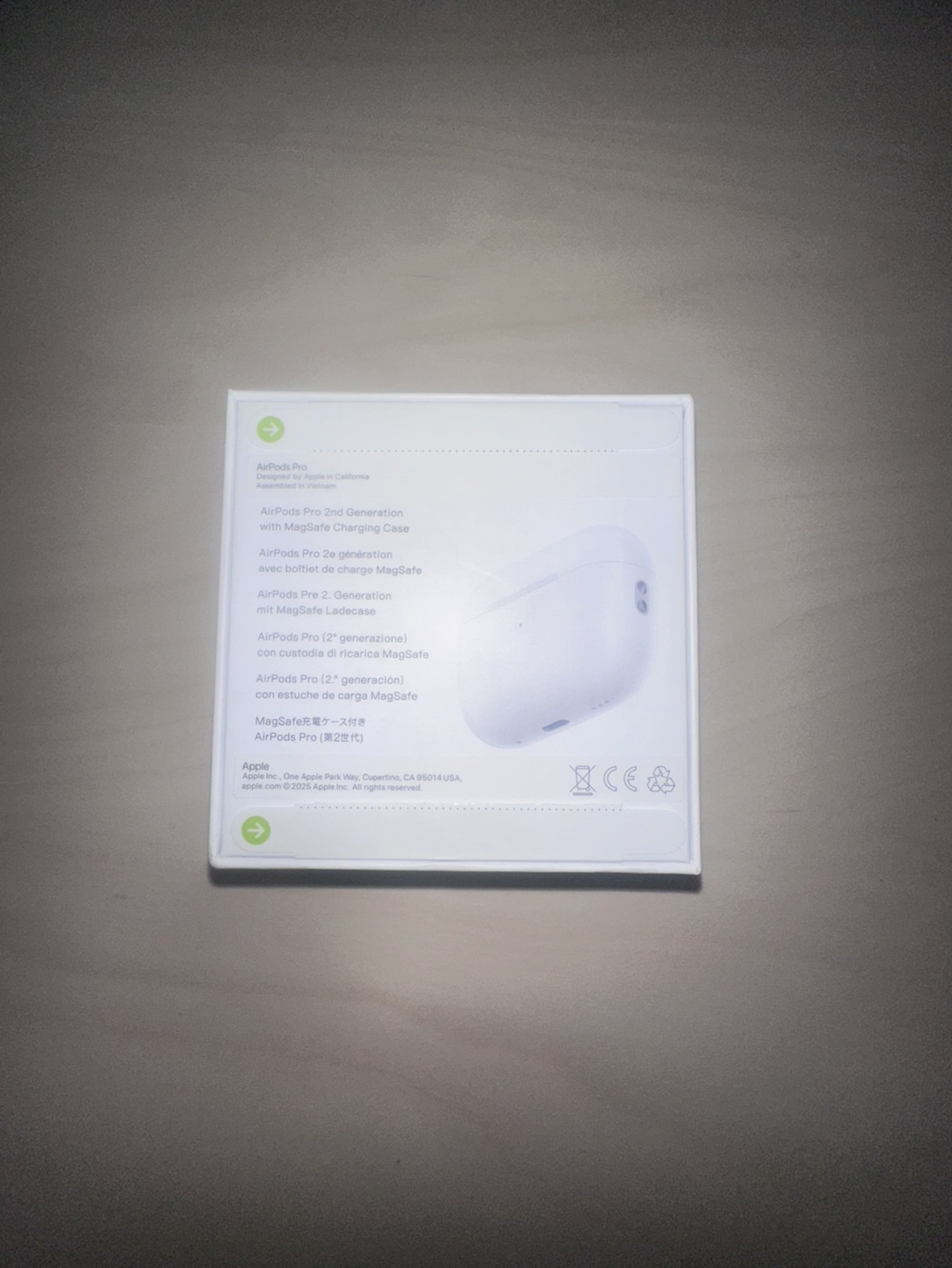 Apple AirPods Pro (2nd Generation) with MagSafe Charging Case - photo 2