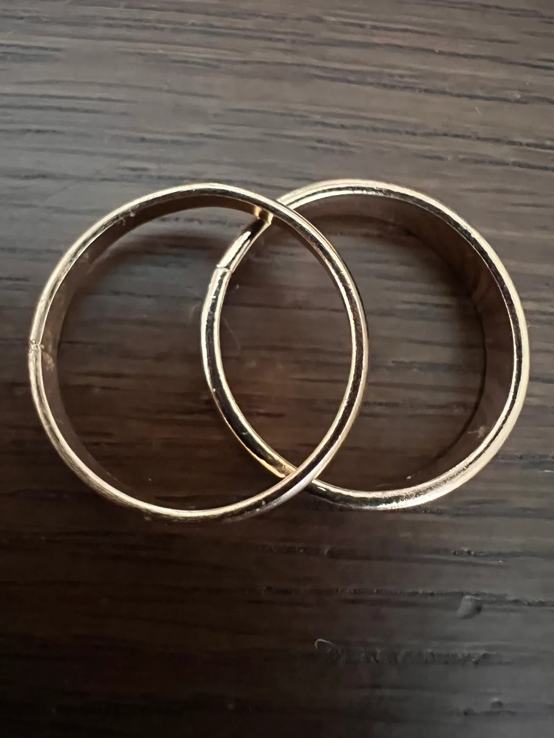 Gold-toned Jewellery Set image indicator(6)