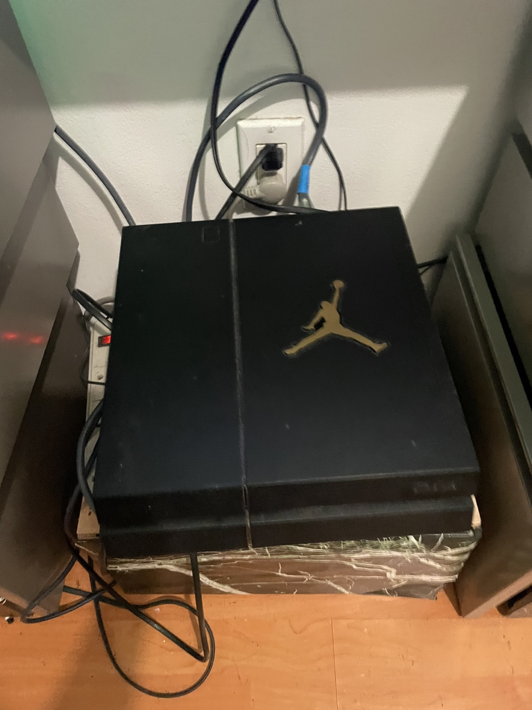 PS4 Console with 2 Camo Controllers & 8 Games - photo 3