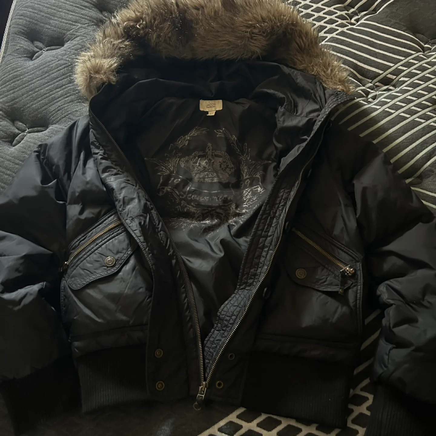 Jacob Connexion Winter Coat -M (Dixie&Bloor) image indicator(2)