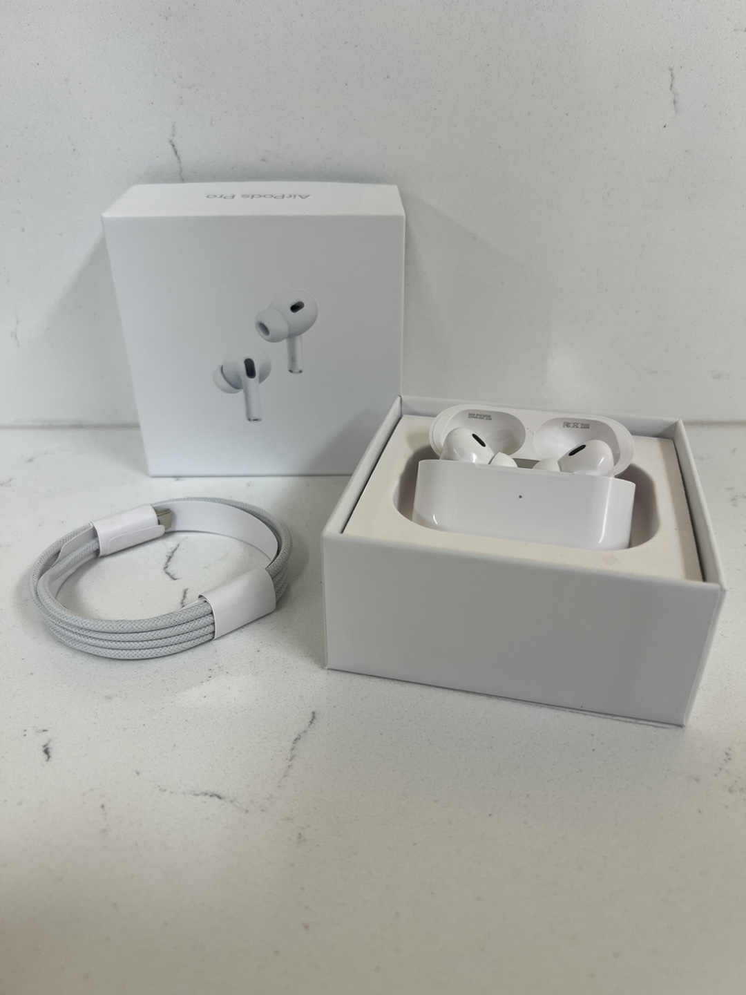 Apple AirPods Pro (2nd Generation) - photo 2