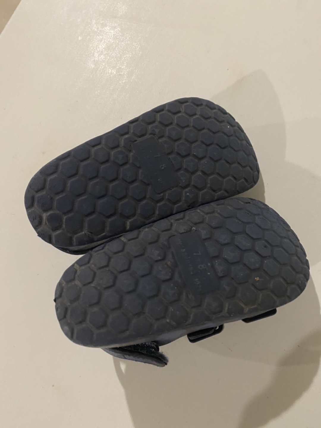 Toddler sandals size 7-8 - photo 2