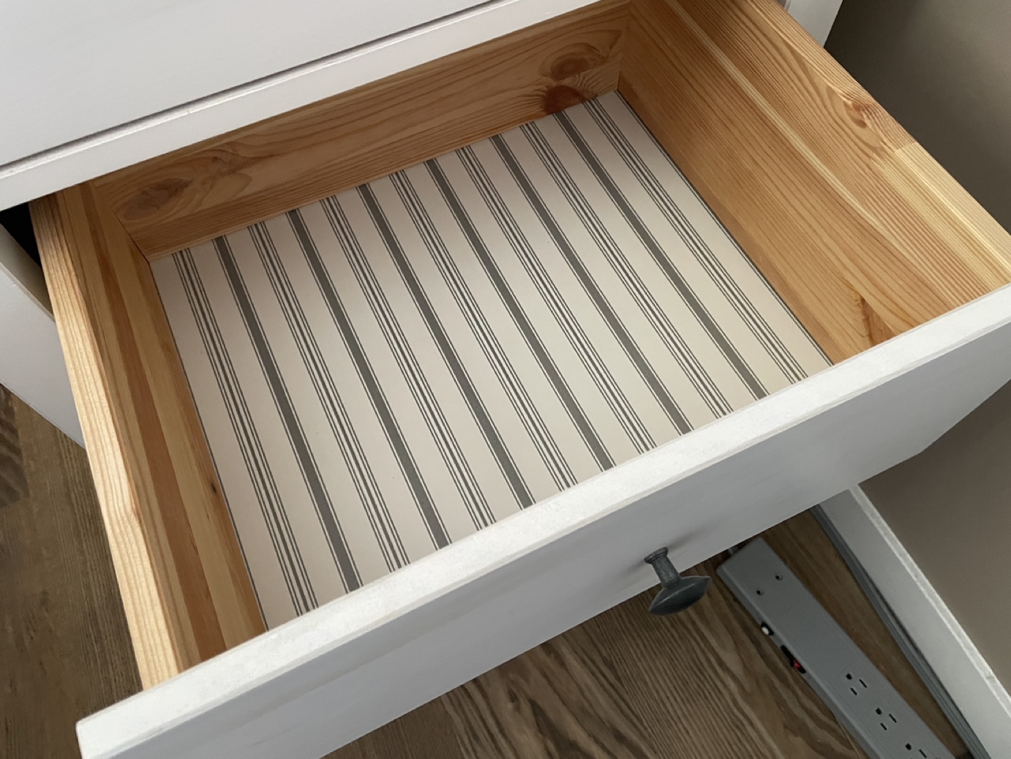 IKEA HEMNES 5-Drawer Tall Chest - White - photo 5
