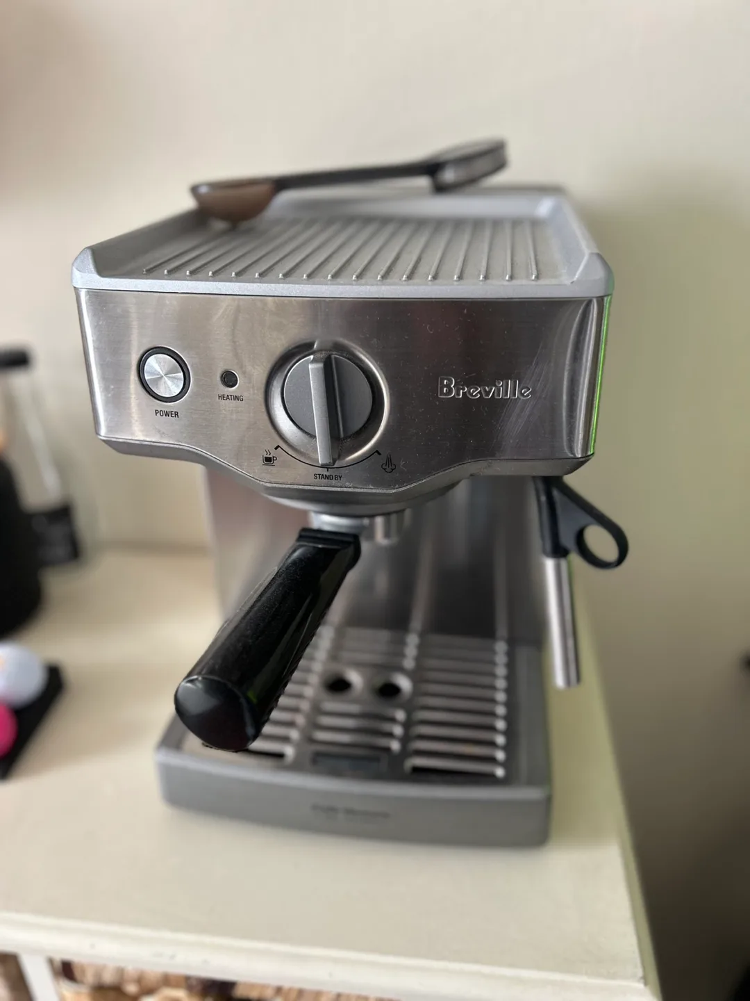 Breville Cafe Venezia Espresso Machine image indicator(2)