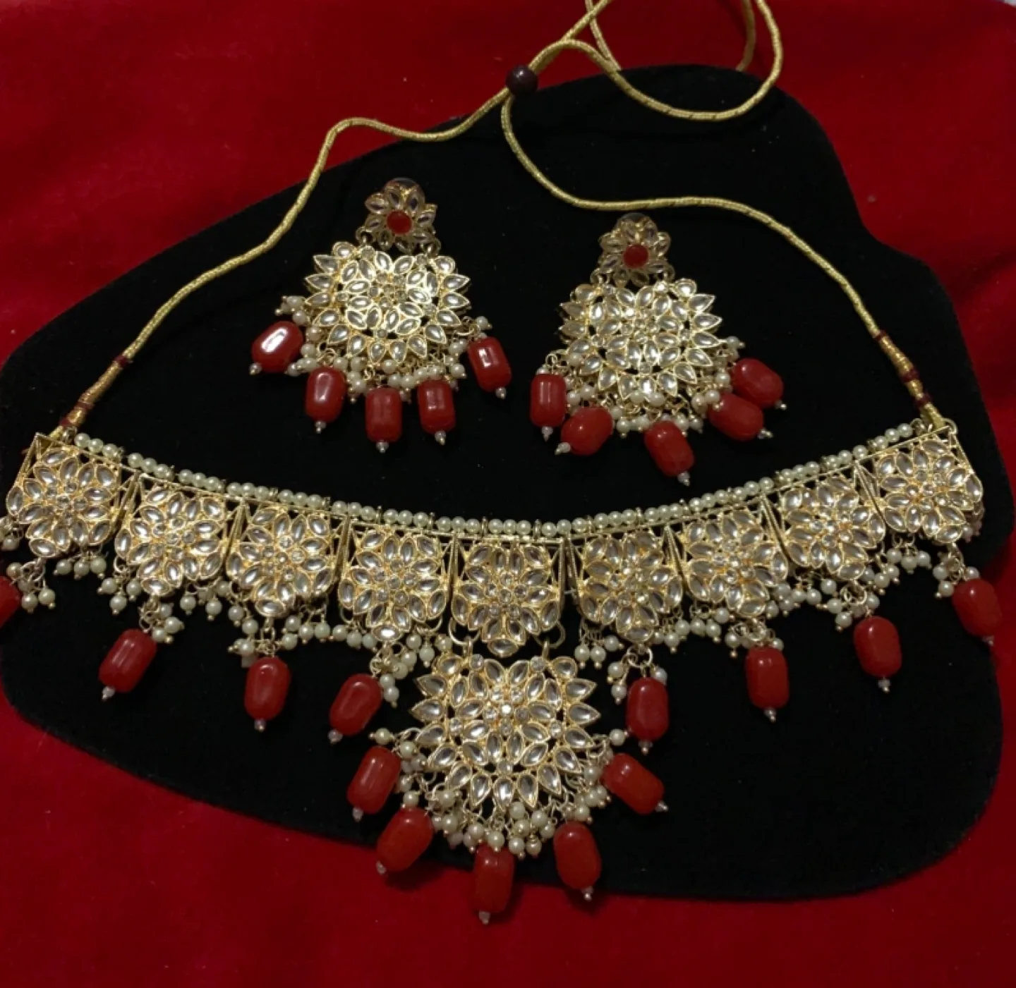 Stunning Red and Gold Kundan Necklace Set thumbnail