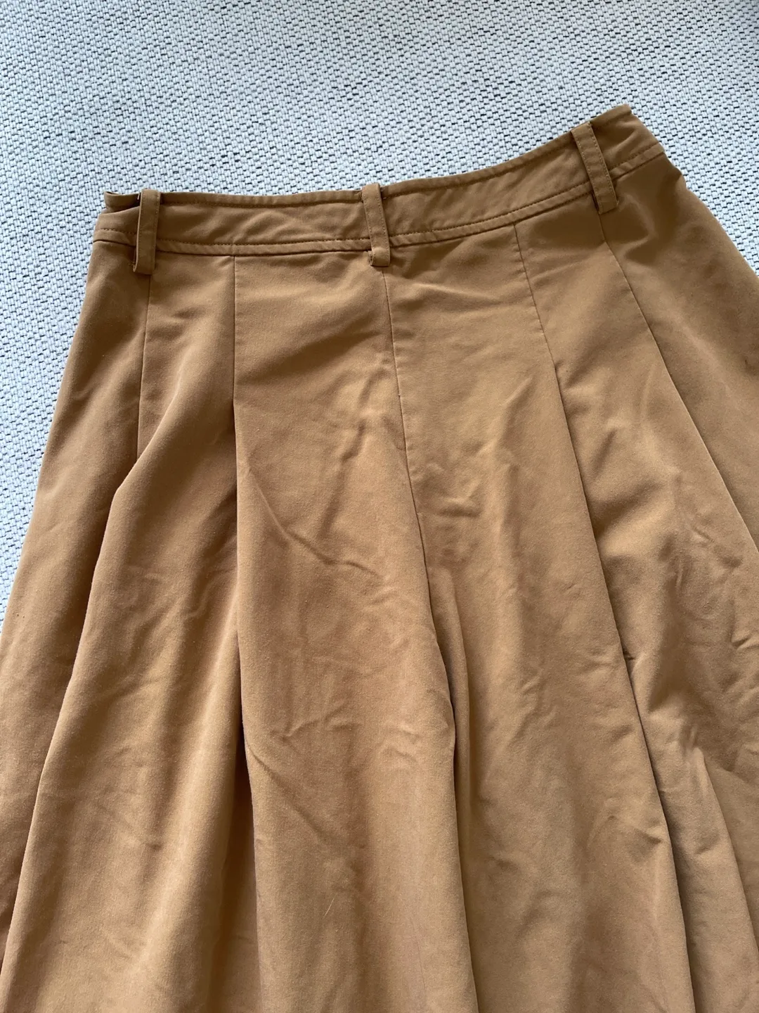 Brown pleated midi pants image indicator(7)