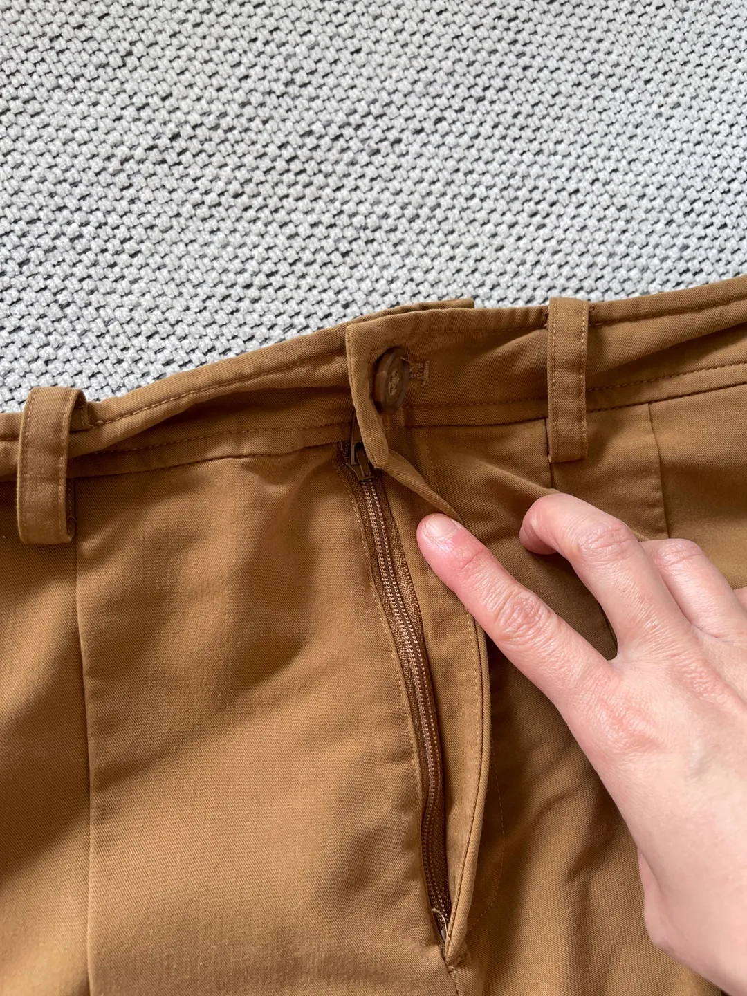 Brown pleated midi pants image indicator(9)