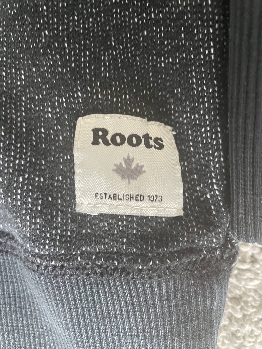 Roots Hoodie Size Small - photo 3