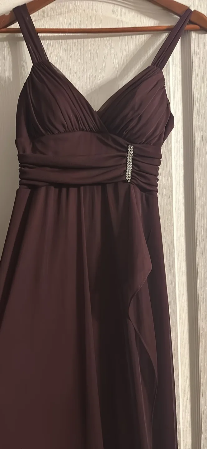 Burgundy Long Chiffon prom Dress thumbnail