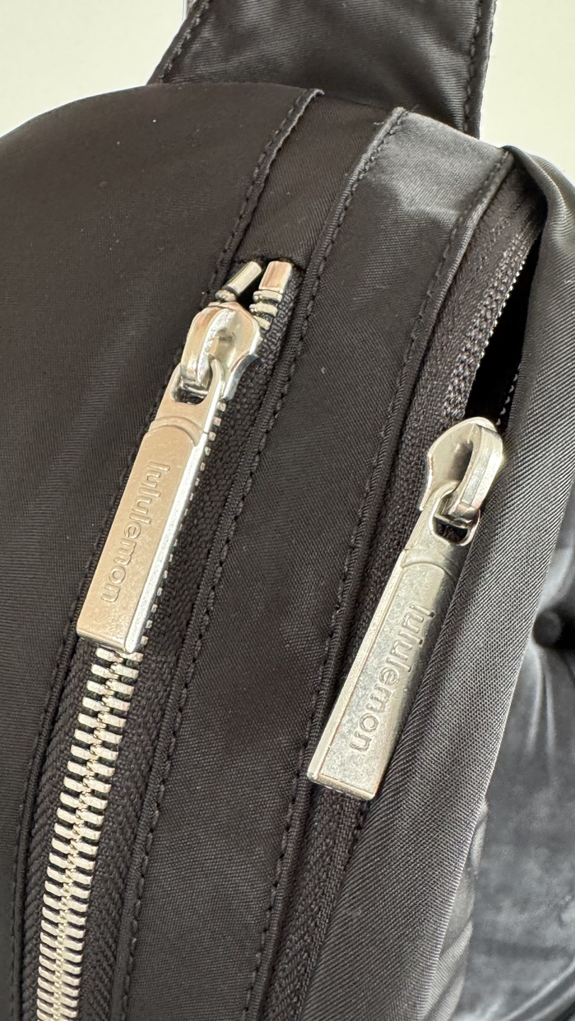 Lululemon Black Belt Bag - photo 4