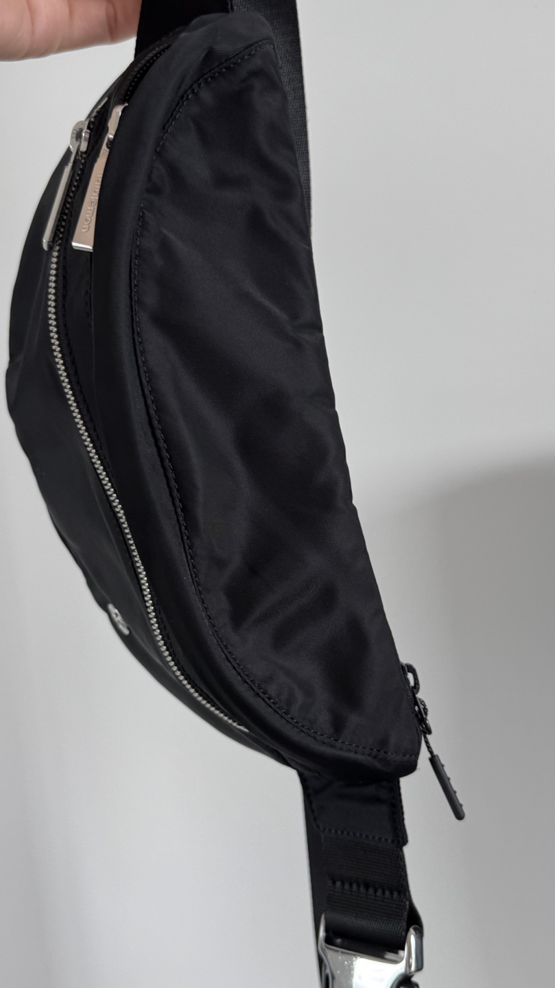 Lululemon Black Belt Bag - photo 2