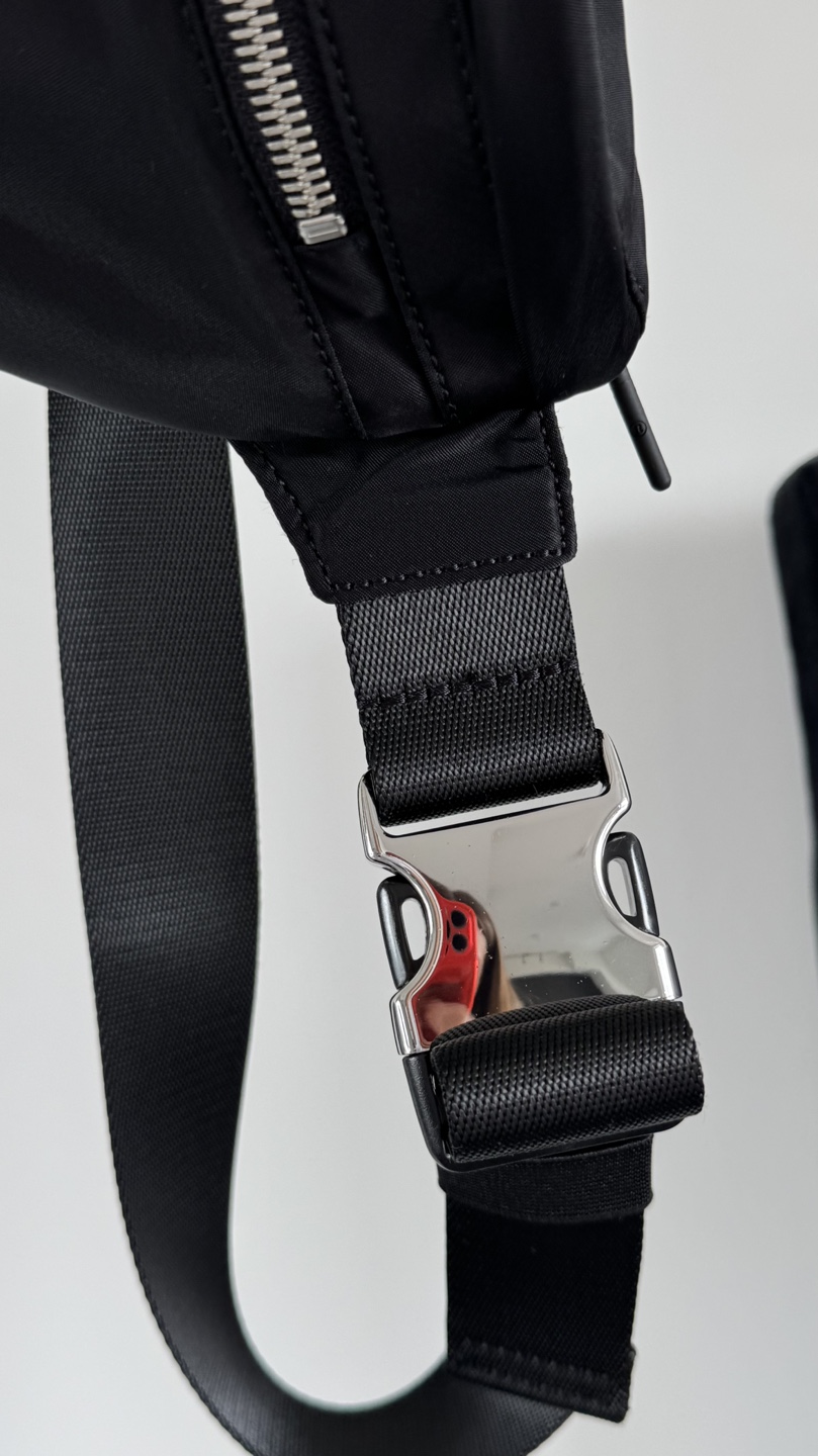 Lululemon Black Belt Bag - photo 3