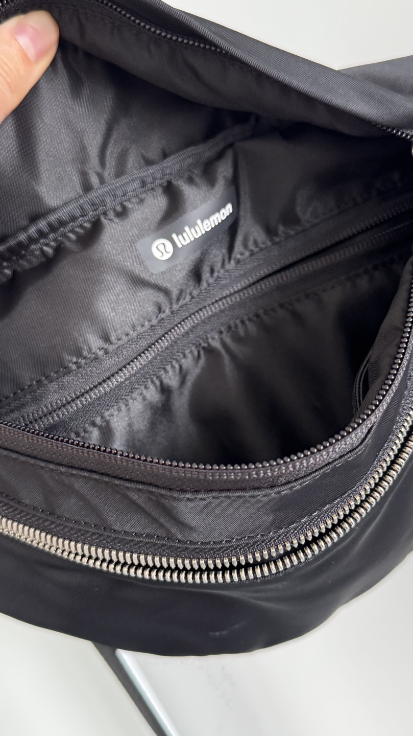 Lululemon Black Belt Bag - photo 5