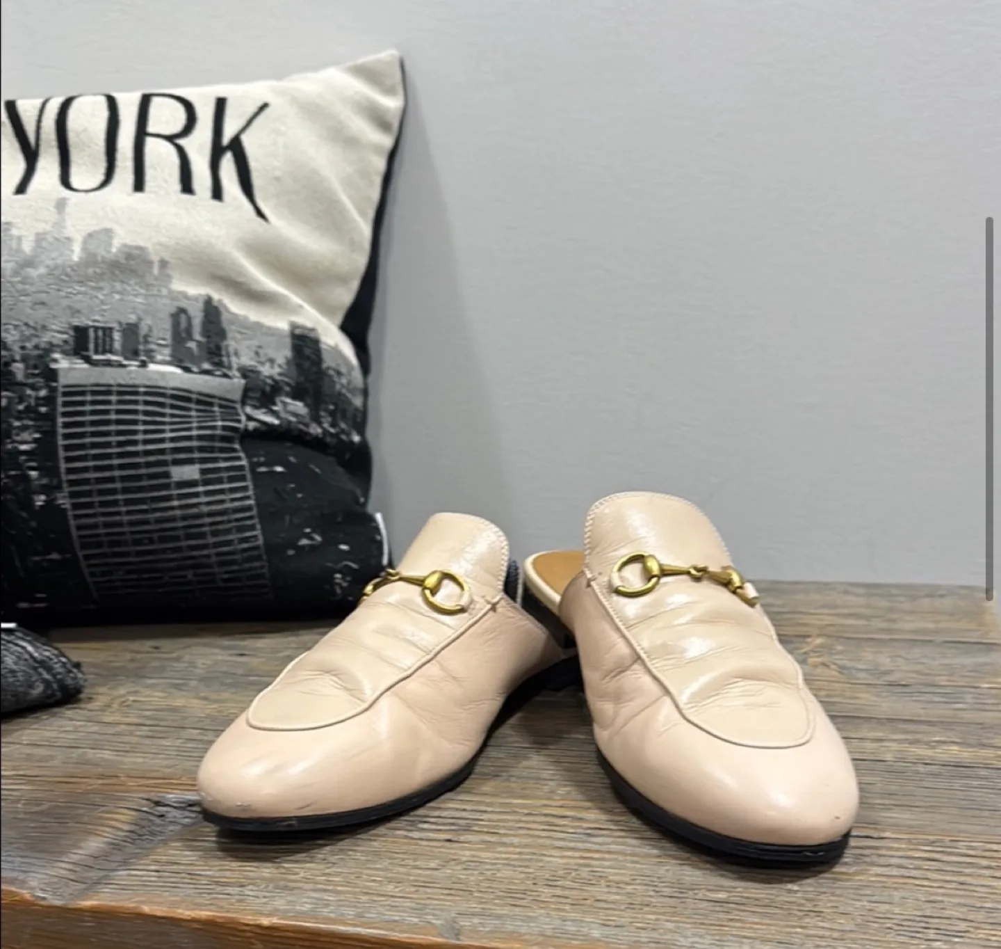 Gucci cream color princeton loafers - 39.5 image indicator(4)