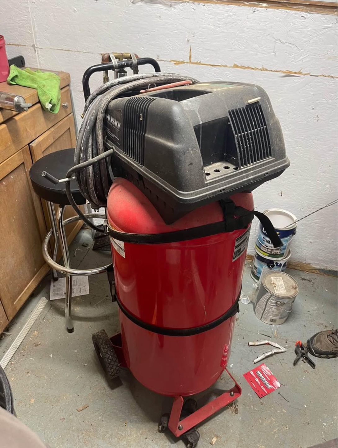 26 Gallon Husky Air Compressor - photo 2